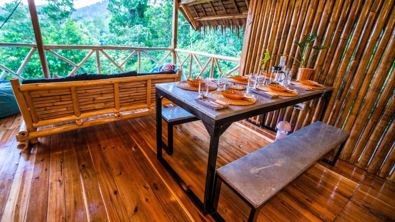 Barya Lang Villa- Native Villa With Jeepney Room El Nido Exterior photo