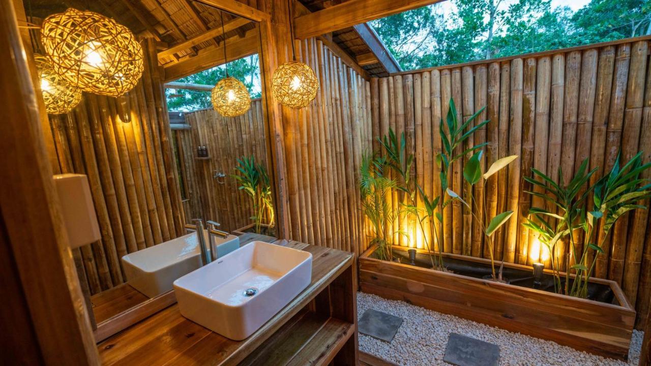 Barya Lang Villa- Native Villa With Jeepney Room El Nido Exterior photo