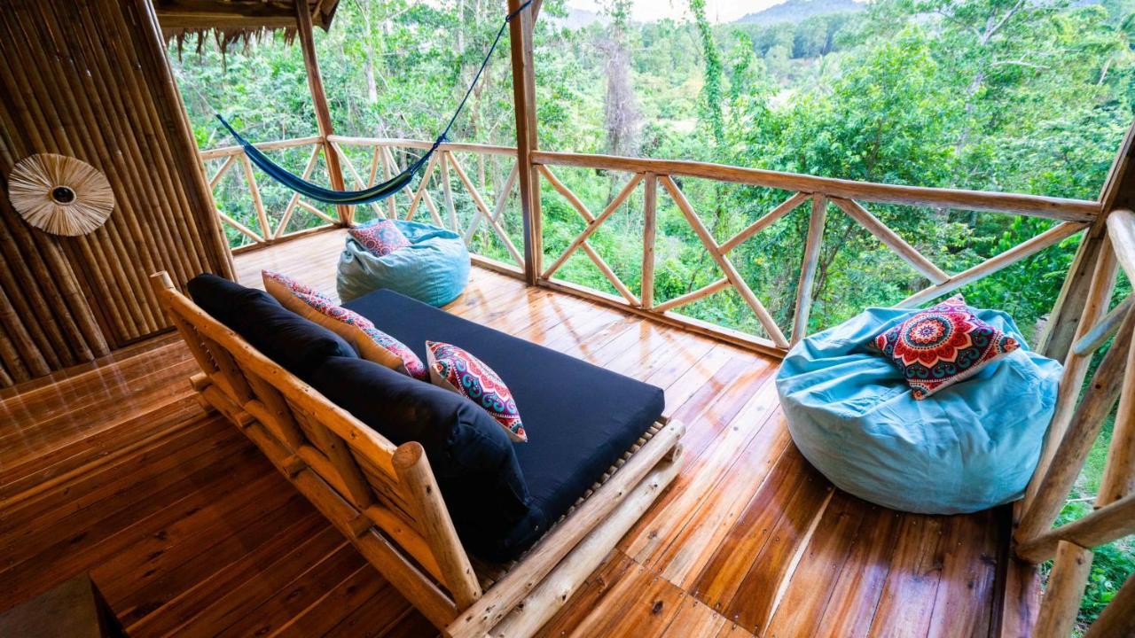 Barya Lang Villa- Native Villa With Jeepney Room El Nido Exterior photo