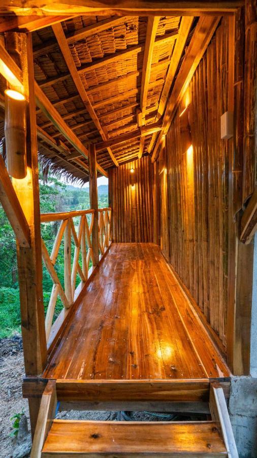 Barya Lang Villa- Native Villa With Jeepney Room El Nido Exterior photo