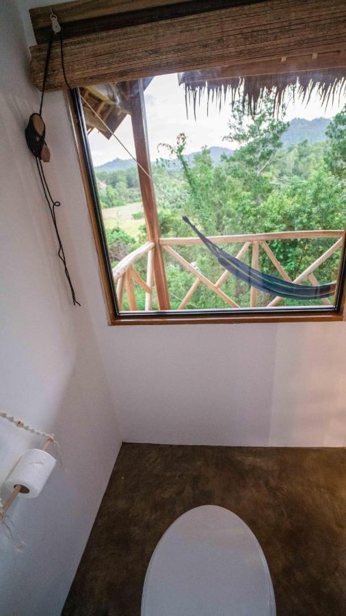 Barya Lang Villa- Native Villa With Jeepney Room El Nido Exterior photo
